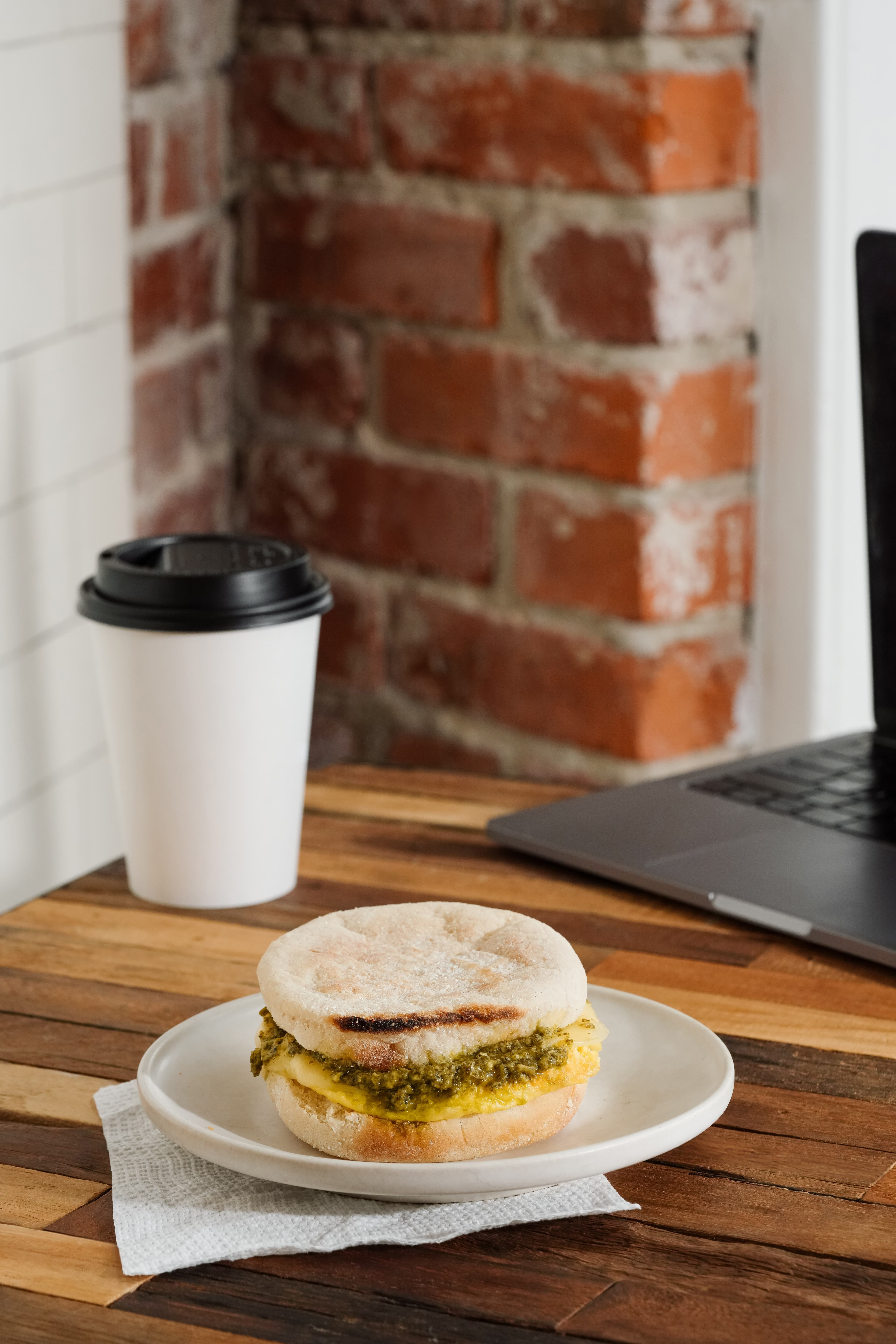 Pesto Provolone Breakfest Sandwich